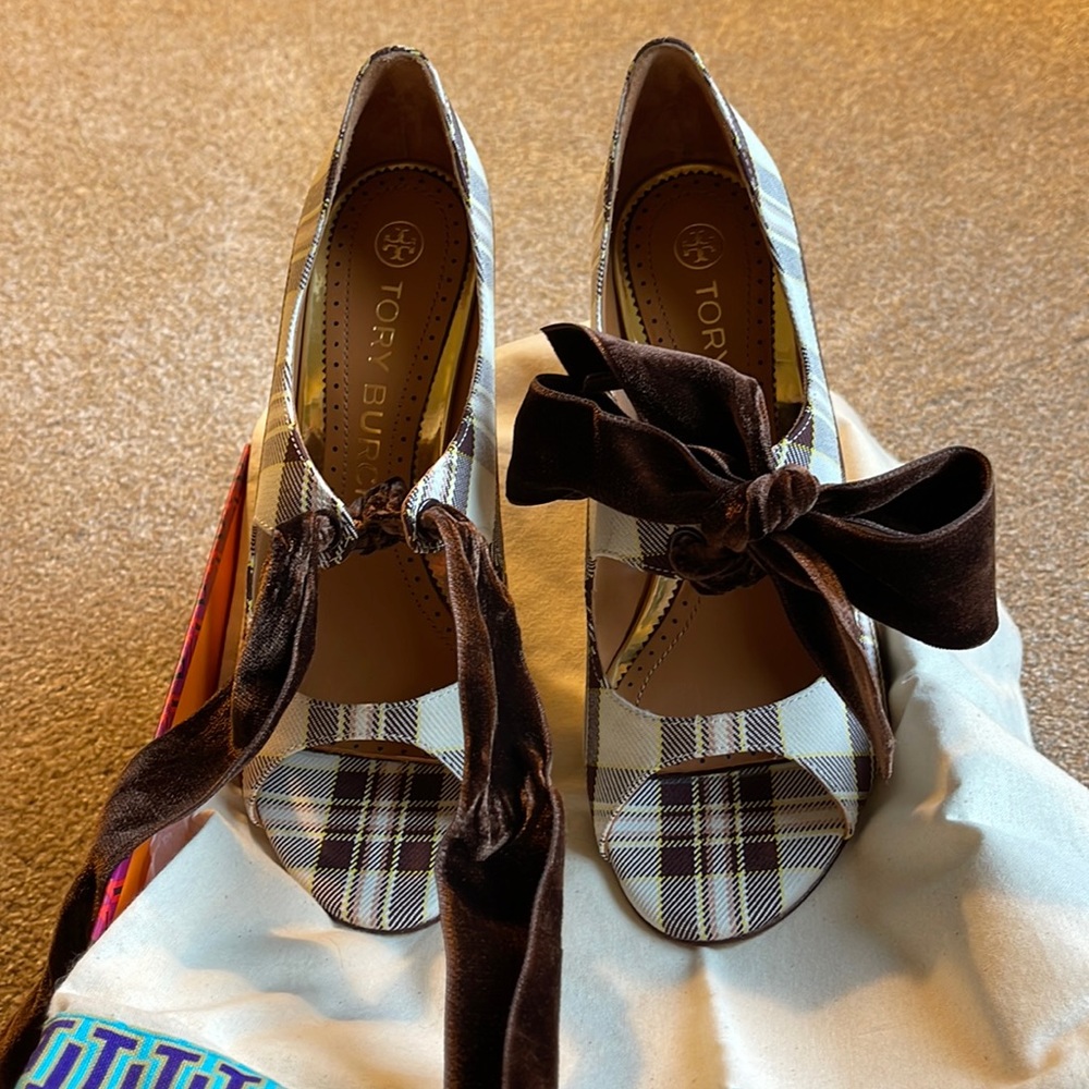 Tory Burch Bow Wedge